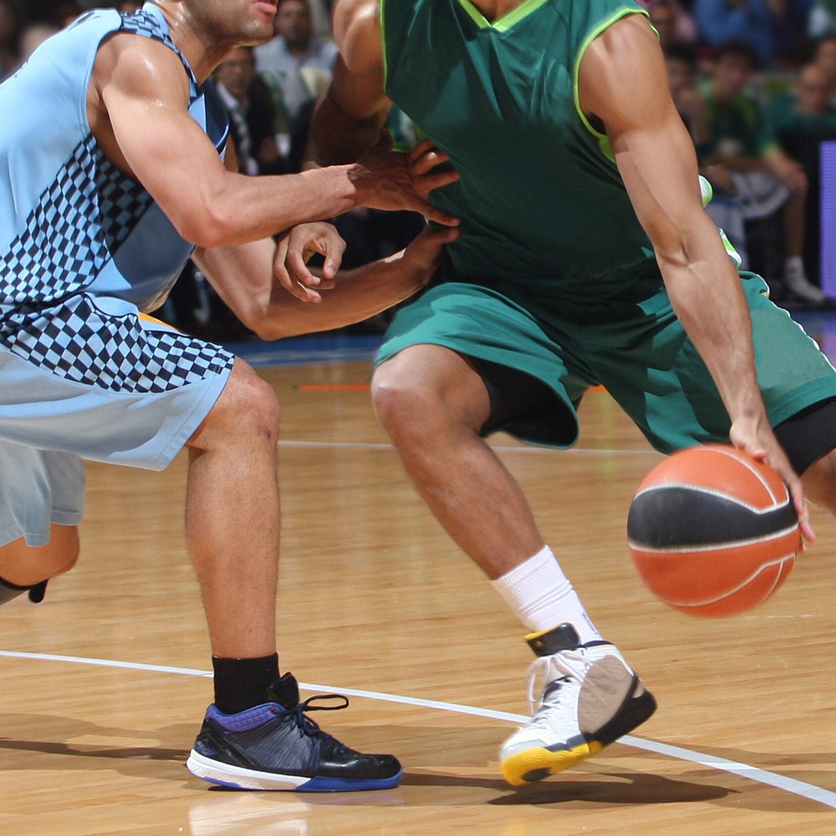 น้ำหนักของรองเท้าบาสเกตบอลมีผลต่อการเล่นจริงหรือไม่ - Rev Online