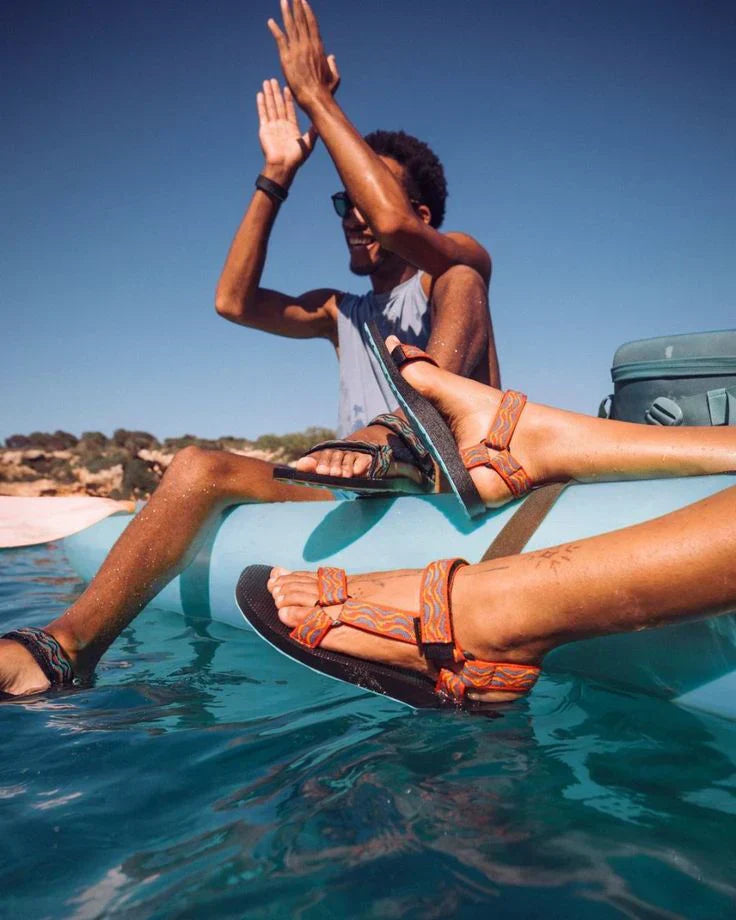 ไอเทมที่ต้องมี! รับหน้าร้อนสงกรานต์ 2569 จาก Rev Edition