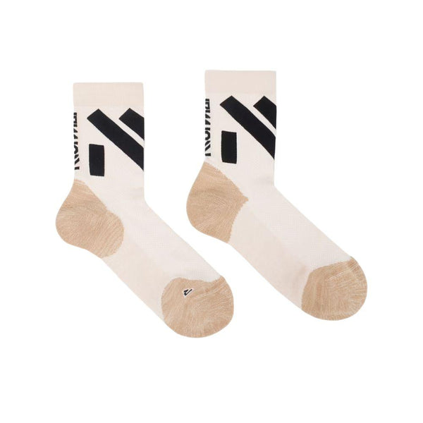 NNORMAL RACE SOCK LOW CUT Unisex ถุงเท้าวิ่งสำหรับผู้ชายและผู้หญิง